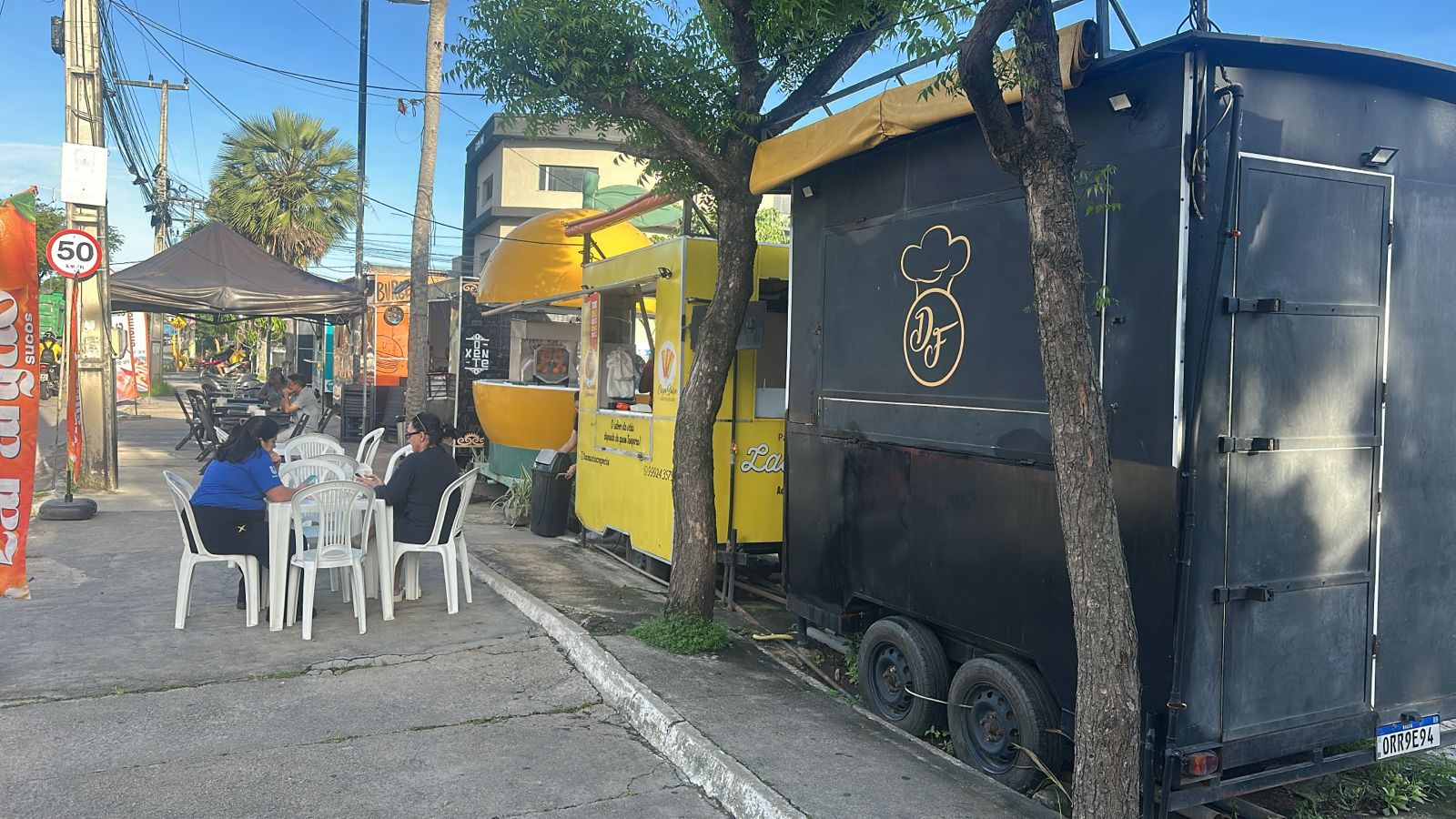 Rua Benjamim Brasil, no trecho conhecido como Cartier, no bairro Mondubim
